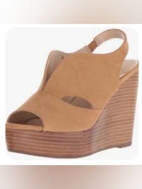 NWOT Callisto "Franklin" Camel Suede Wedge Slingback Sandal Size 8